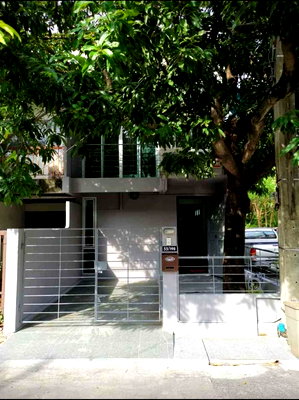 เช่าทาวน์โฮม วิทยาลัยสิ่งแวดล้อม : AT226 ให้เช่าโฮมออฟฟิศ ทาวน์โฮม 3 ชั้น งามวงศ์วาน ใกล้แยกพงษ์เพชร