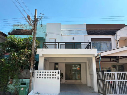 🚈 ขายด่วน! ทาวน์เฮาส์ 2 ชั้น 🏡 หมู่บ้านร่มรื่นวิลล์ 4 (Muban Romruen Ville 4) | ใกล้ MRT สามแยกบางใหญ่