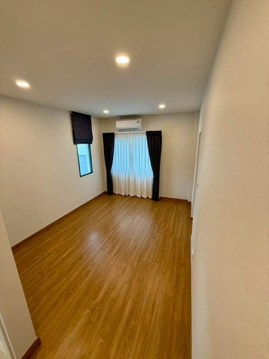 รูป HR3566ให้เช่าบ้านเดี่ยวหรูหลังใหญ่ 85 ตร.ว. CENTRO วิภาวดี ใกล้สนามบินดอนเมือง & รร.นานาชาติ Harrow บ้านใหม่พร้อมอยู่ มีห้องแม่บ้าน + EV Charger - รูปที่ 18/46