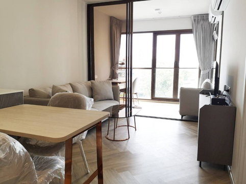 A045325 Chapter Thonglor 25