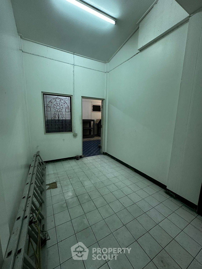 รูป บ้านเช่า 4 ห้องนอน โครงการ สัมมากร รามคำแหง ทำเล สะพานสูง (ID 3046905) - รูปที่ 13/14