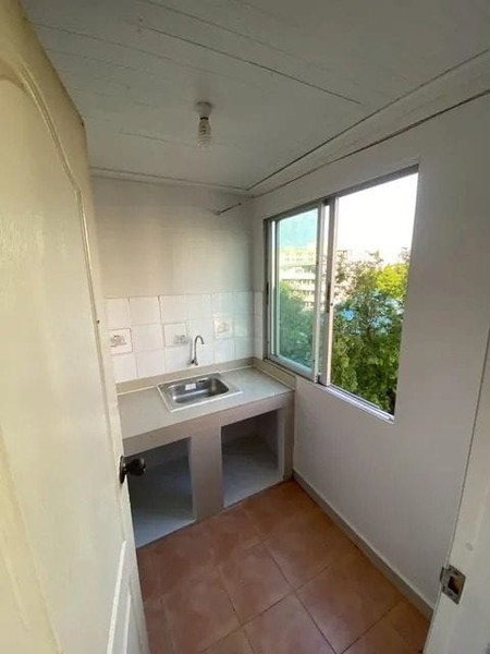 picture A010289 Regent Home 1 - 5/8
