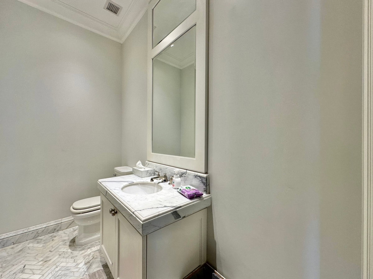 รูป 98 Wireless | Elegant 2 Bedroom Condo in Prime Location - BR12414CD - รูปที่ 13/39