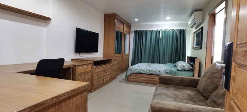 picture A045748 Regent Home 3 - 2/8