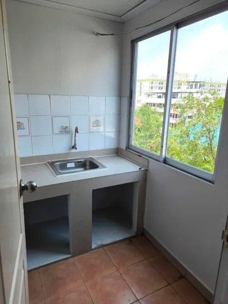 picture A010289 Regent Home 1 - 7/8