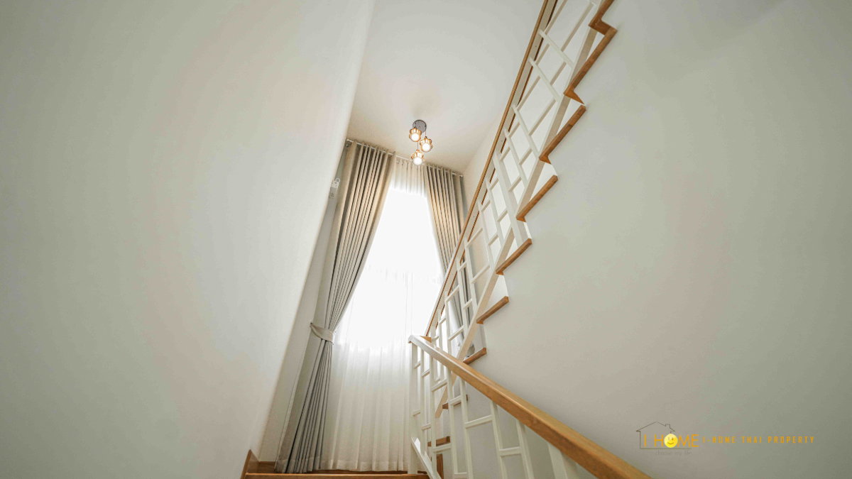 picture  Spacious 2-Storey Detached House for Rent in a Secure Residential Estate - 20/38