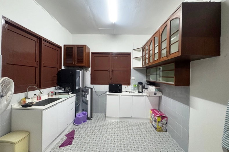 รูป ให้เช่าบ้านเดี่ยวซอยลาดพร้าว 41 ใกล้ MRT ภาวนา 1 ชั้น 3ห้องนอน - รูปที่ 11/13