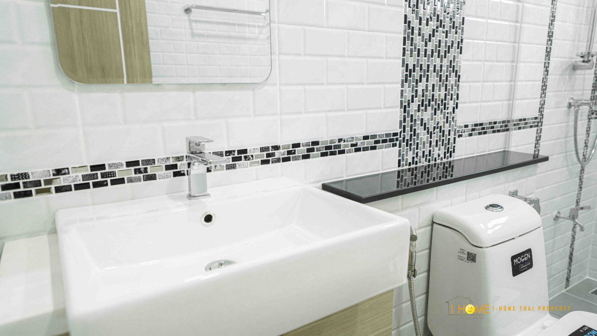 picture  Spacious 2-Storey Detached House for Rent in a Secure Residential Estate - 27/38