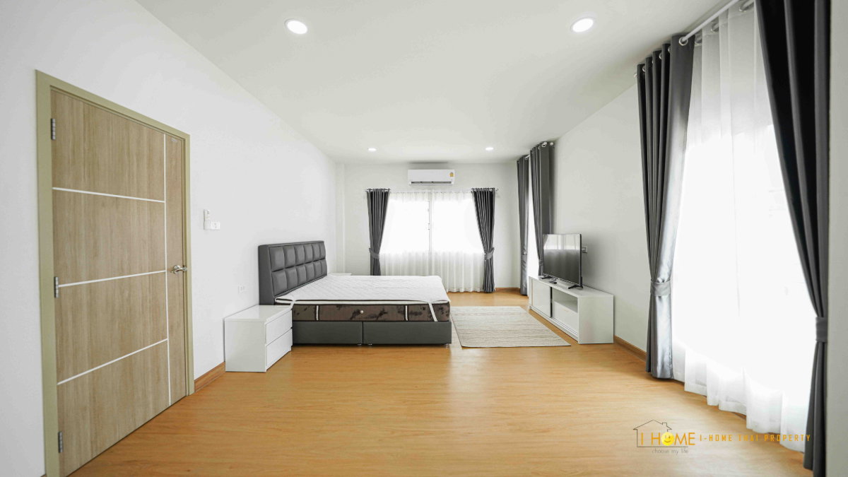 picture  Spacious 2-Storey Detached House for Rent in a Secure Residential Estate - 30/38