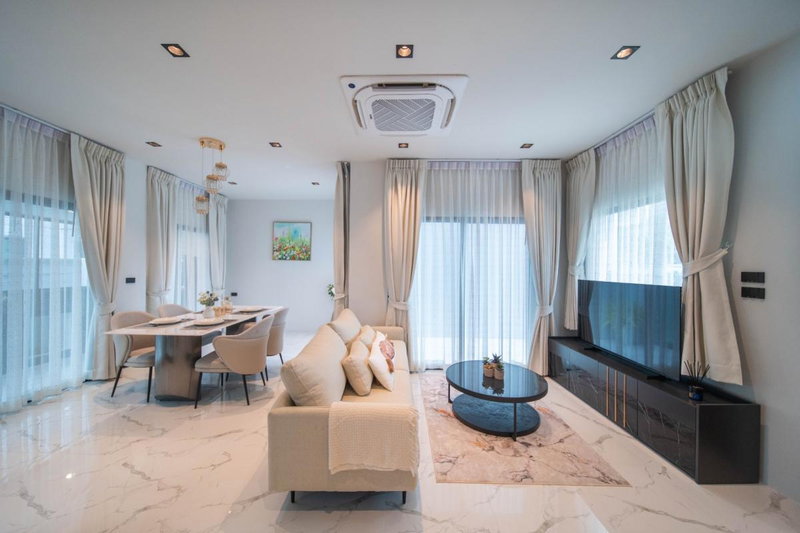 Houses for rent : 🔥For Rent Immediately🔥 89 Residence Ratchada-Rama 9. Convenient location, near The Street mall / Big C Ratchada.