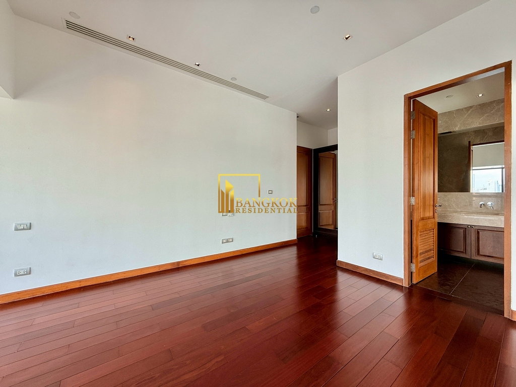 รูป Le Raffine 39 | Remarkable 3 Bedroom Duplex Condo With Pool - BR18307CD - รูปที่ 31/50