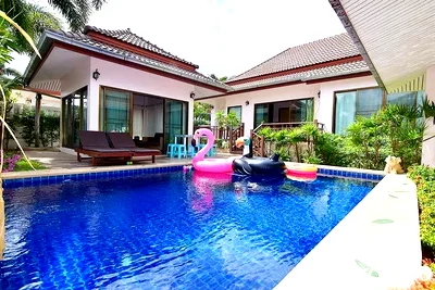 Houses for sale Hua Hin Bus Station : 3-Bedroom Private Pool Villa for Sale at Baan Araya 6526622