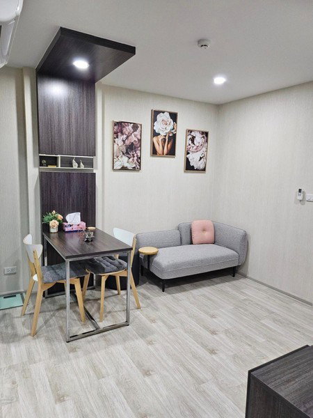 picture A045472 D Mark Condo @ Sutthisan - 5/7