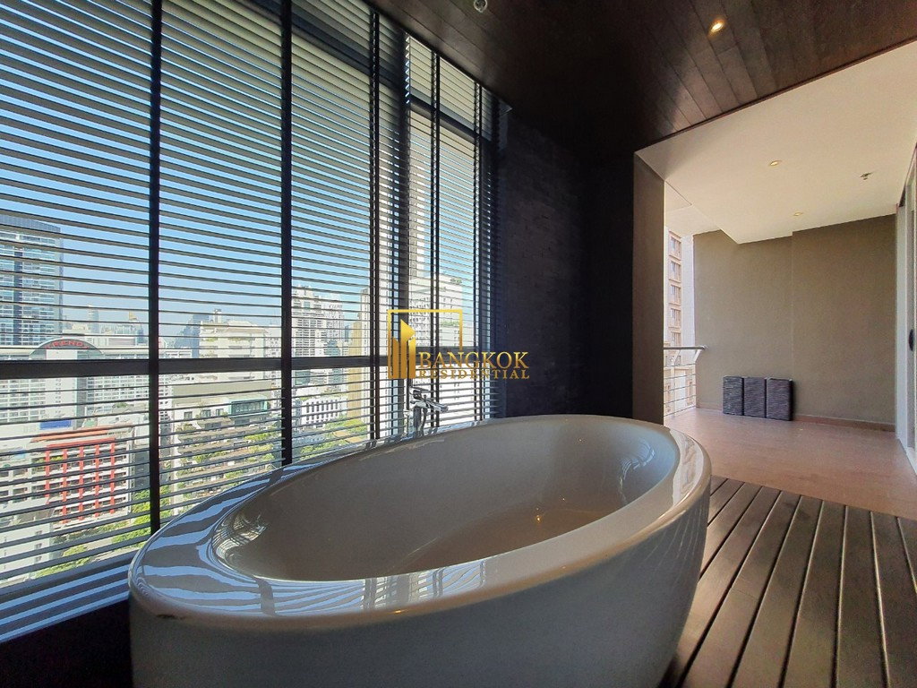 รูป Master Centrium | Incredible 4 Bedroom Duplex Penthouse - BR9549CD - รูปที่ 31/41