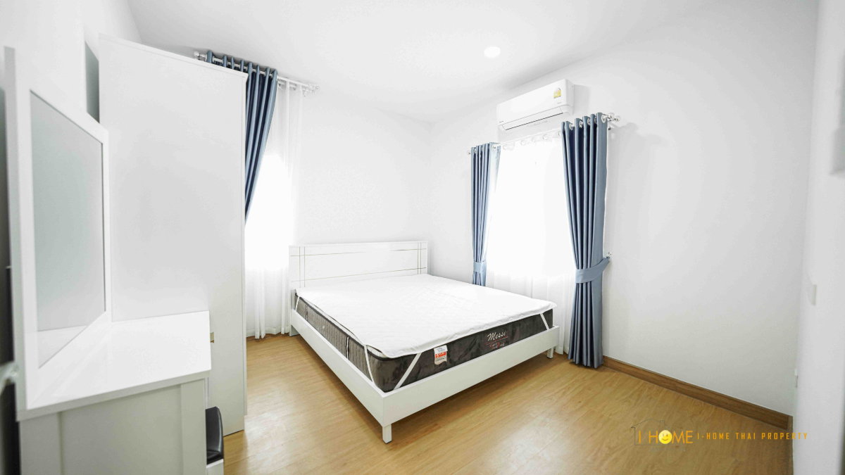 picture  Spacious 2-Storey Detached House for Rent in a Secure Residential Estate - 28/38