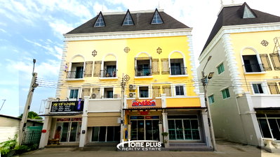 Townhouses for sale : 3-storey townhome for sale The Nice Ramintra - Prayasuren Supports both residential and commercial