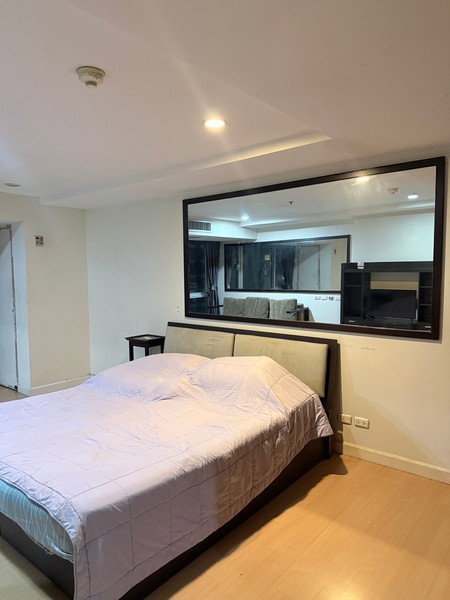 picture A045768 The Trendy Condominium - 2/4