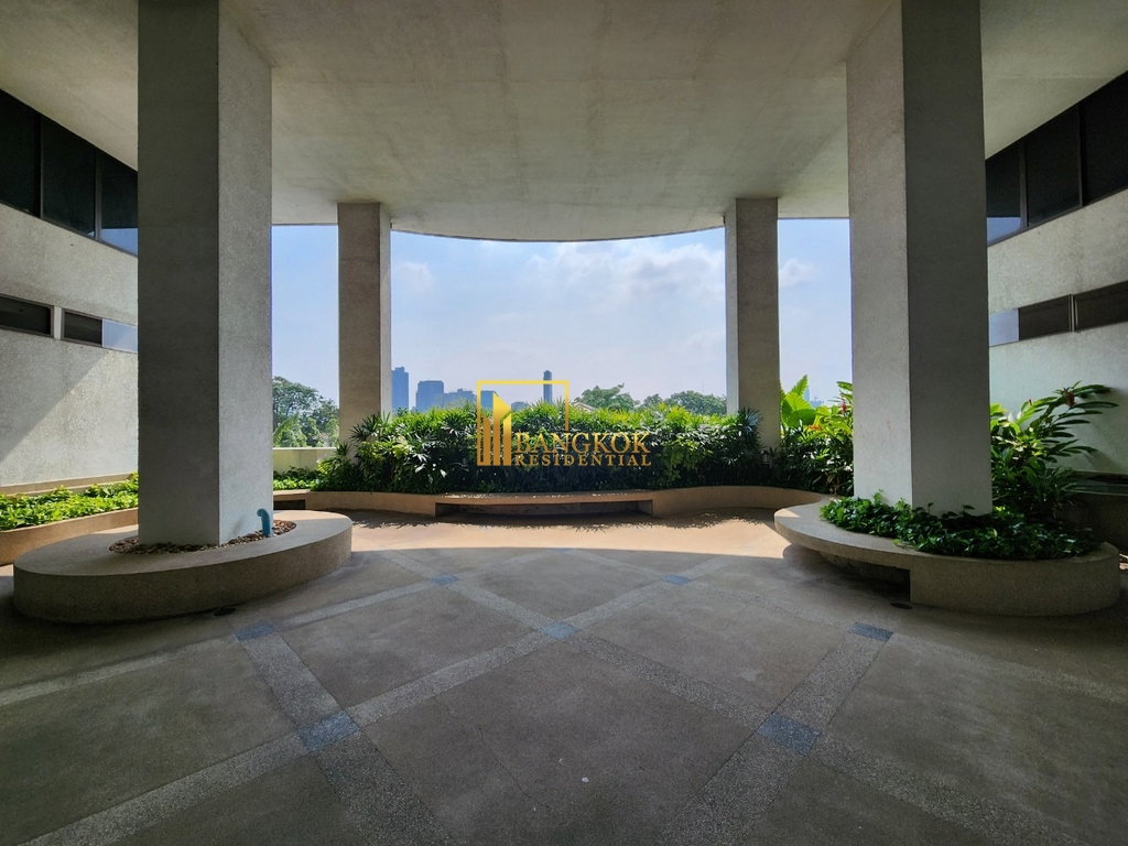 รูป Supalai Place | Spacious 3 Bed Triplex Condo in Phrom Phong - BR61784CD - รูปที่ 37/38