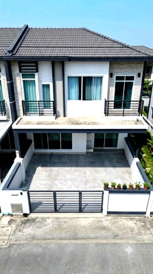 Townhouses for rent Boromarajonani College Of Nursing Noppharat Wachi : FOR RENT  HOUSE PROPERTY  9999 BAHT per MONTH