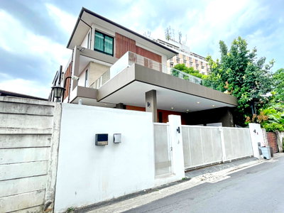 Houses for rent : HK0050 RENTAL Single House Unit type Bedroom 7, Bathroom : 8