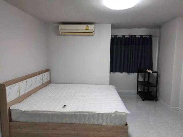 picture A010289 Regent Home 1 - 3/8