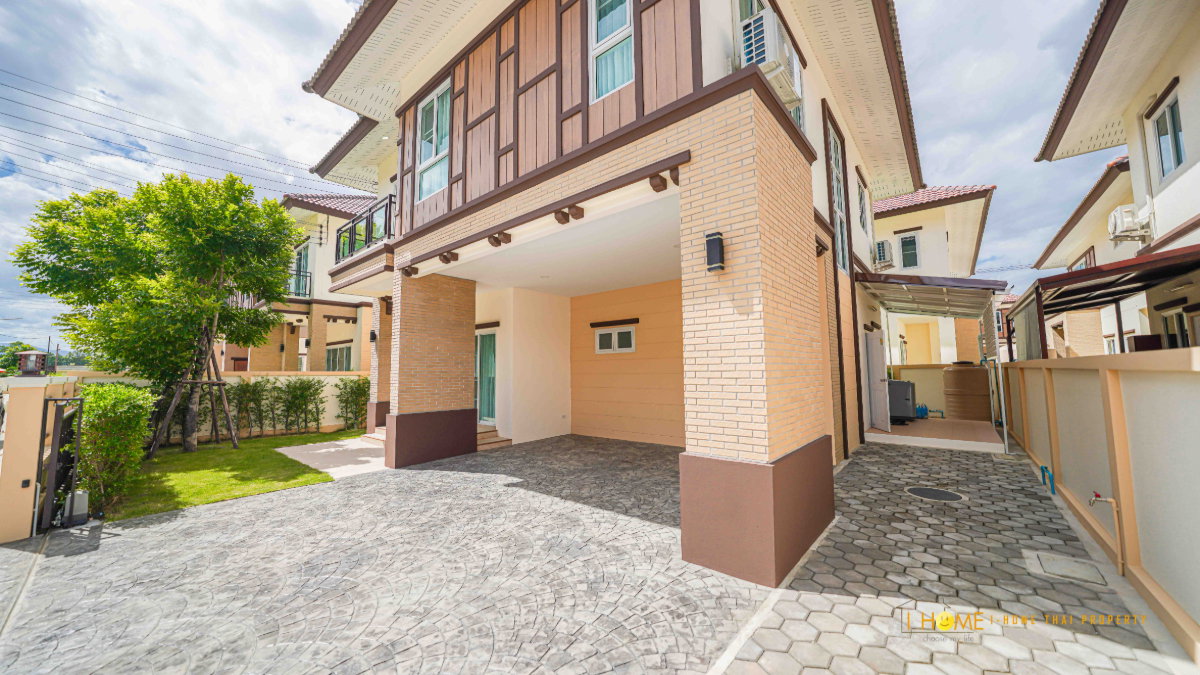 picture  Spacious 2-Storey Detached House for Rent in a Secure Residential Estate - 3/38