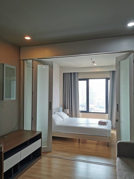 รูป A046041 Blocs 77 - รูปที่ 1/8