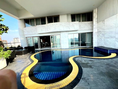 Condos for sale : A045962 Le Raffine Sukhumvit 24