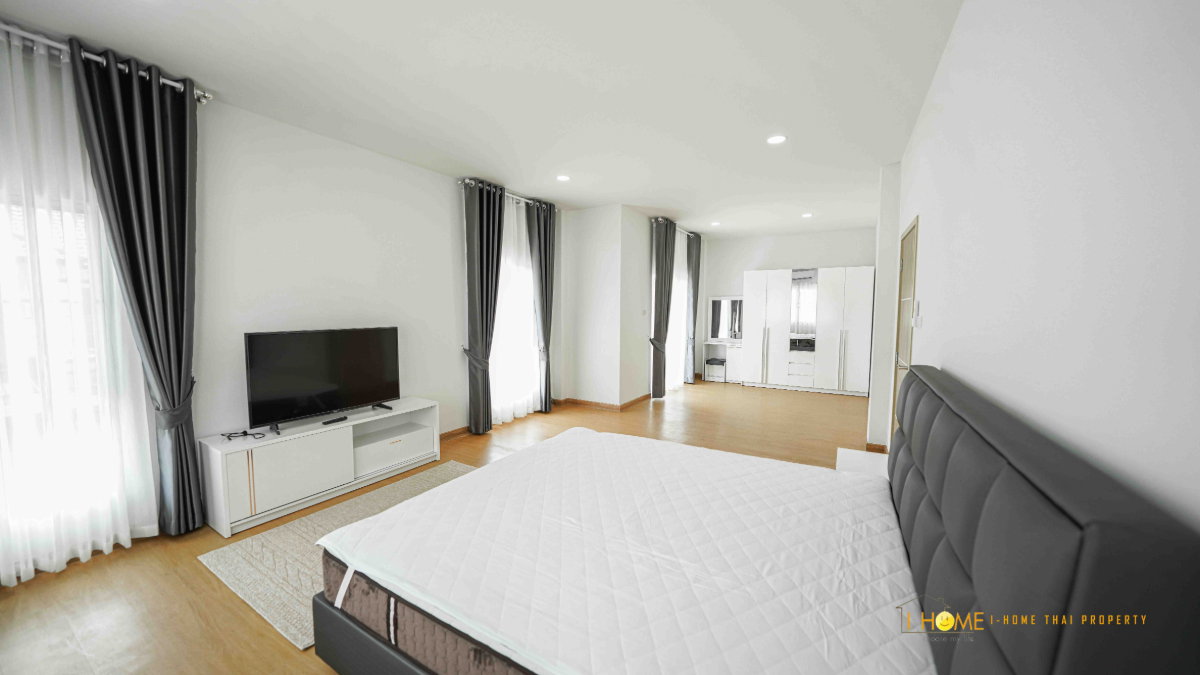 picture  Spacious 2-Storey Detached House for Rent in a Secure Residential Estate - 33/38