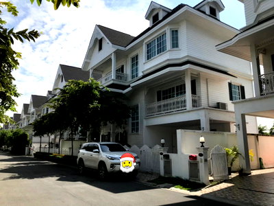 บ้านเดี่ยวให้เช่า : 🏡 ให้เช่า บ้านเดี่ยวหรู Fantasia Villa 3 (สุขุมวิท 109) 4 ห้องนอน 4 ห้องน้ำ European Style Pool View | รับชาวต่างชาติ | Pet Friendly