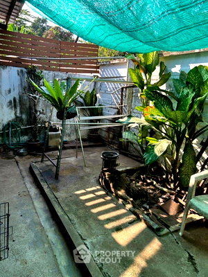 Townhouses for sale : Pet-Friendly 3-Bed Townhouse For Sale, Baan Pruksa 61 📍 (ID 3045888)