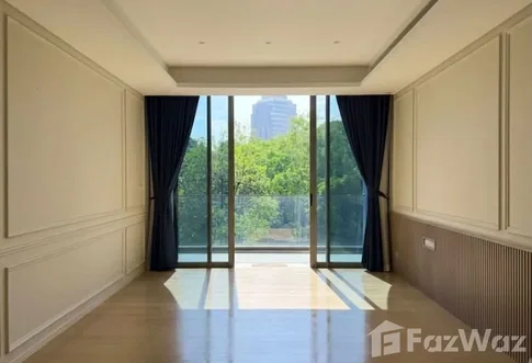 on floor 8 corner unit 6536591