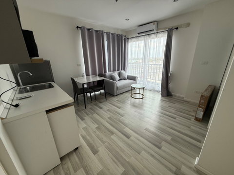 T257 Condo for rent The Key Chaeng Wattana, corner room, beautifully decorated, fully furnished, super special price.
