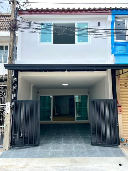 Townhouses for sale : 🔥 Townhouse for Sale at Sena Villa 84 – Fully Renovated with Front, Rear & Balcony ExtensionsNear MRT Lat Pla Khao