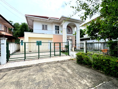 ขายบ้านเดี่ยว : แปลงมุมสวย !! ขายบ้านเดี่ยว ลลิล อินเดอะพาร์ค ซอยวัชรพล 3 ขนาด 69.2 ตร.วา 3 ห้องนอน 2 ห้องน้ำ 2 ที่จอดรถ หลังมุมบรรยากาศร่มรื่น | #TPI-3218