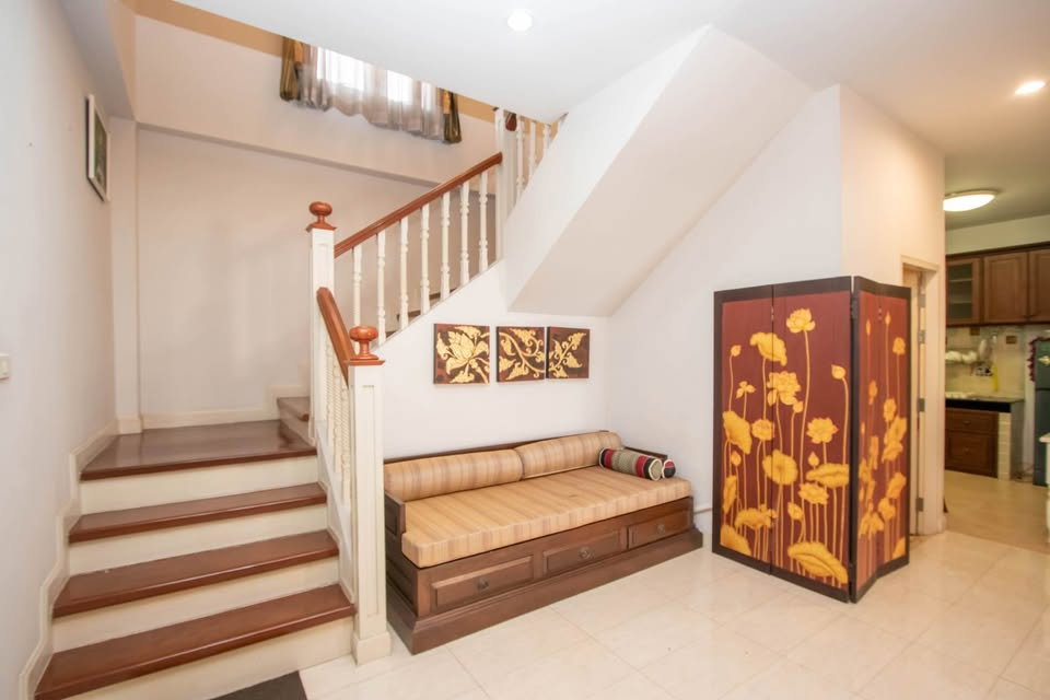 picture  House for rent  4 Bedrooms  and  3 Bathrooms     - 8/15