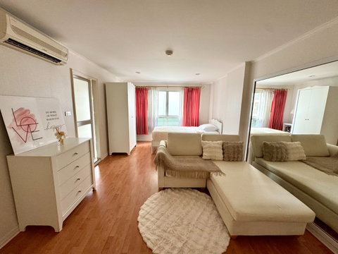 Lumpini Ville Cultural Center | Studio for sell Nice Furnished and Reasonable Price