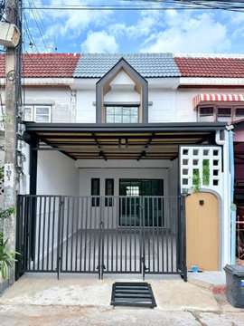 Townhouse for Sale at Preecha Village Ramkhamhaeng 186 Near MRT Min Buri