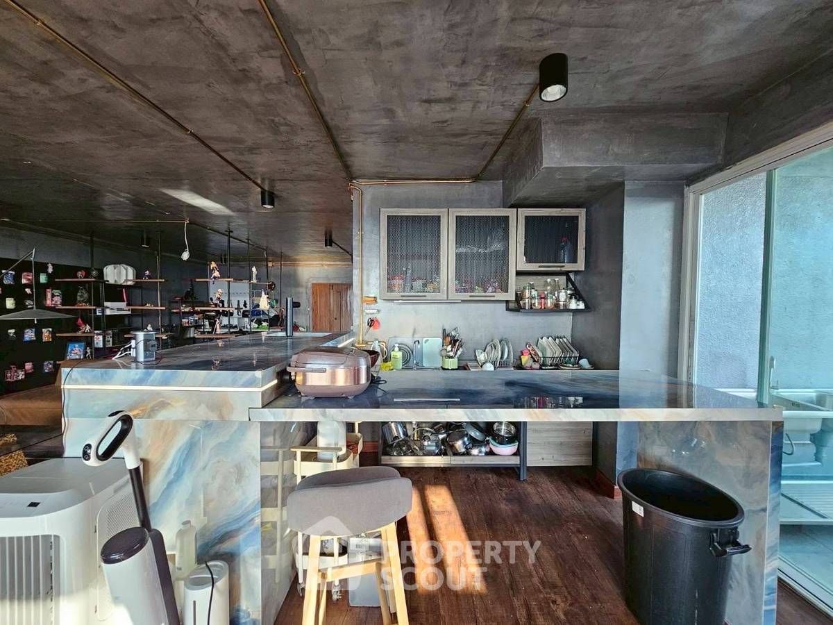 รูป คอนโด 2 ห้องนอน ยูนิตี้ ทาวเวอร์ ใกล้บางจาก • ชั้น 11 (275 ตร.ม.) (ID 3048336) - รูปที่ 3/6