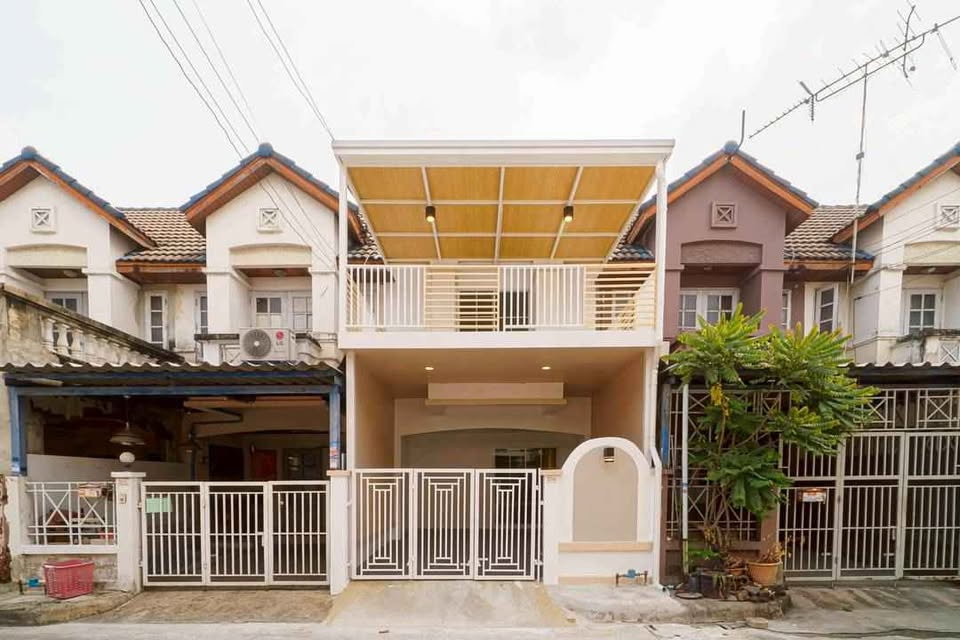 รูป 🔥 ขาย ทาวน์เฮ้าส์ หมู่บ้านลุมพินี ทาวน์วิลล์ (Lumpini Townville) | ตรงข้ามเซ็นทรัล เวสต์เกต ใกล้รถไฟฟ้าสายสีม่วง สถานีตลาดบางใหญ่ - รูปที่ 1/19