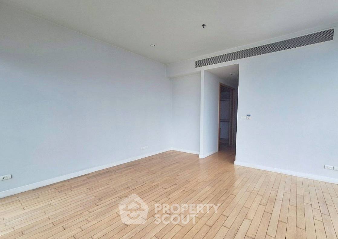 รูป คอนโด 3 ห้องนอน 193 ตร.ม. Millennium Residence @ Sukhumvit ใกล้ BTS อโศก (ID 3050818) - รูปที่ 2/6
