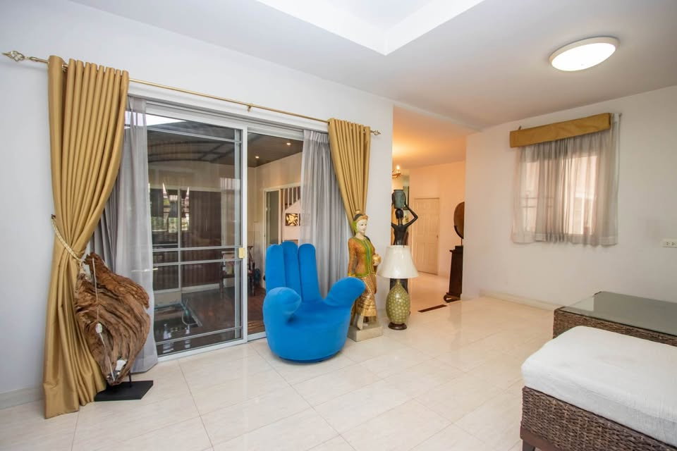 picture  House for rent  4 Bedrooms  and  3 Bathrooms     - 7/15