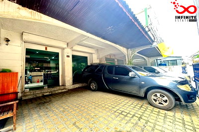 ทาวน์โฮม MRT สุทธิสาร : ขายทาวน์โฮม 3 ชั้น 2 หลัง ถนนรัชดาภิเษก ซอย 20 มิถุนา ห้วยขวาง ใกล้ MRT สุทธิสาร เหมาะทำสำนักงาน
