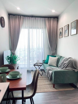 The Rich Sathorn -            Taksin 