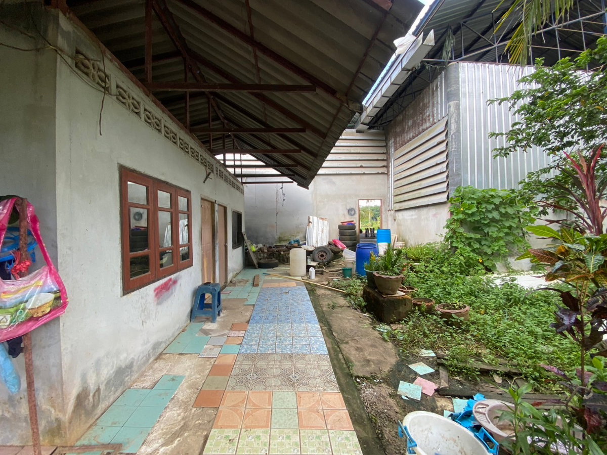 รูป 🏭 โกดัง 2 หลัง พร้อมบ้านพักอาศัย บนที่ดินโฉนดครบถ้วน — เมืองชุมพร - รูปที่ 11/11