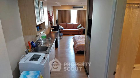 คอนโด 1 ห้องนอน 36 ตร.ม. The Trendy Condominium ห่าง BTS นานา 200 ม. (ID 3050771)