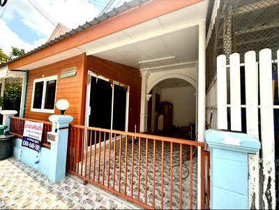 ทาวน์โฮม ม.รามคำแหง 2 : ขายด่วน ราคาถูก 🏡 ทาวน์โฮมรีโนเวทใหม่ พร้อมอยู่  ทำเลดี “สวนหลวงวิลล์ ประเวศ”