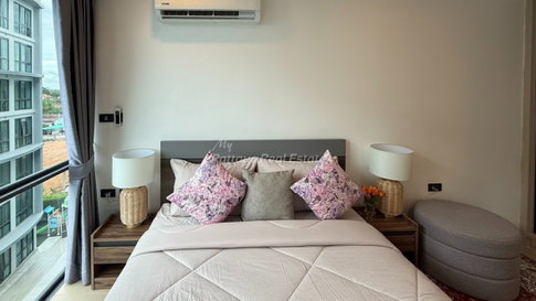 🛏️ 1 ห้องนอน - 🛁 1 ห้องน้ำ - 🏙️ Sea View - 🌏 ชื่อชาวต่างชาติ - 🏢 Sea Zen Condominium Bang Saray - รหัส: SZEN19