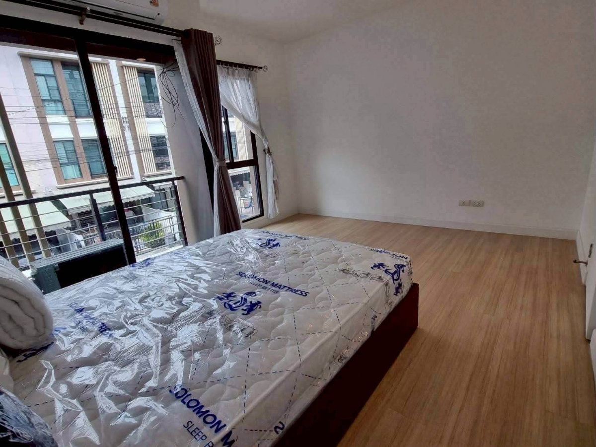 picture For Rent​ Baan Klangmueang Kullaprapruke - 1/10