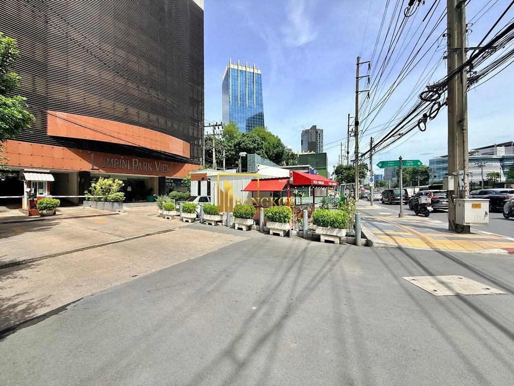 รูป Lumpini Park View | Elegant 3 Bed Condo Near One Bangkok - BR61751CD - รูปที่ 41/41